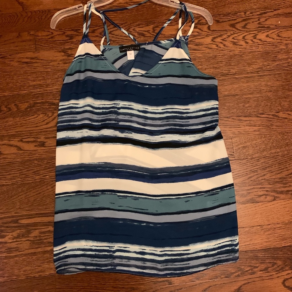 3/$20 Simply Styled tank. Size L